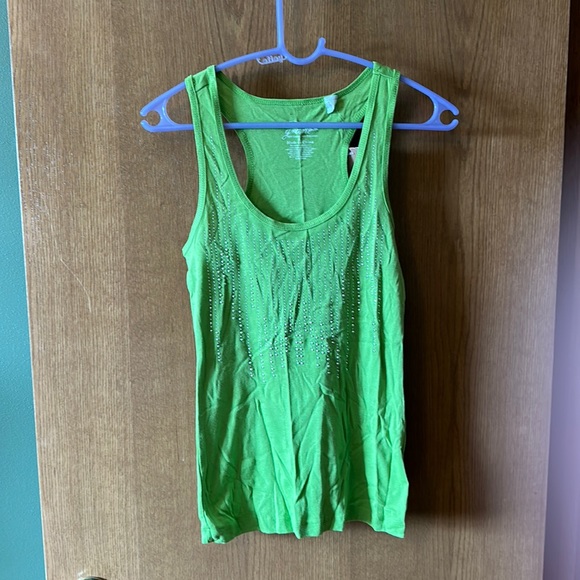 Grand Tank Top Green - Picture 1 of 4